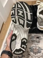 Asics Gel-Kayano 14 ’s 4