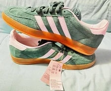 Adidas Gazelle Low Top Lace Up Gum Sole 2
