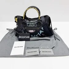 Balenciaga the City Graffiti Handle 4