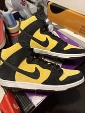 Nike SB — Nike SB Dunk High Pro Reverse Size 11 With Box. — Sneaker — resale