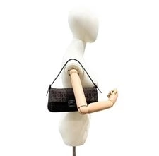 Fendi Medium Mamma Baguette Zuchinno 3
