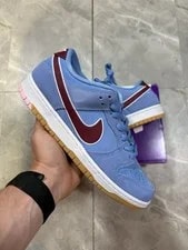 Nike SB — New Nike SB Dunk Low Philadelphia Phillies 2022 Size 9 Authentic — Sneaker — resale