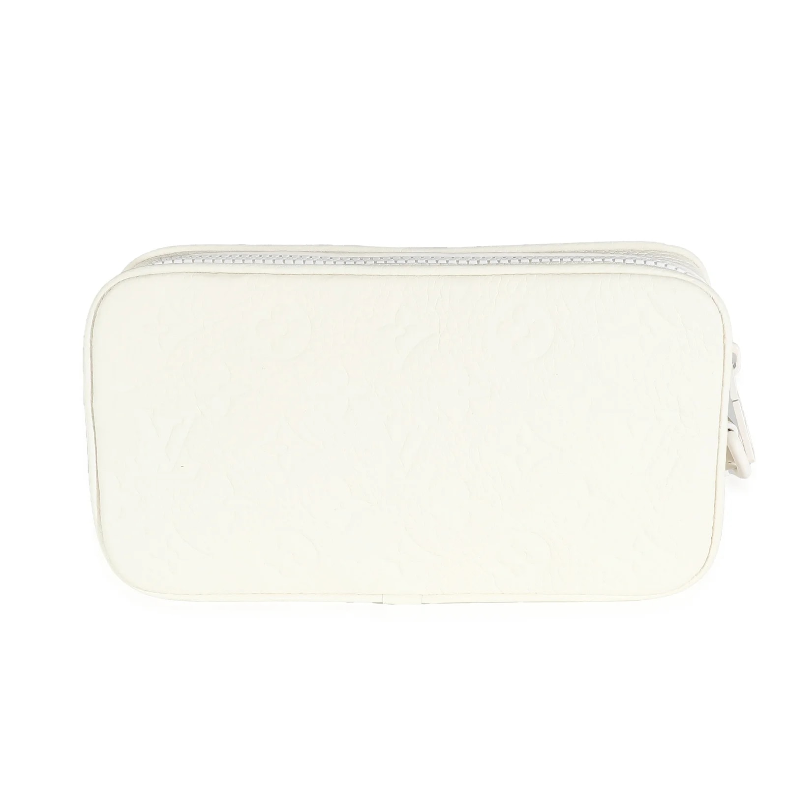 Louis Vuitton Taurillon Pochette Volga 2