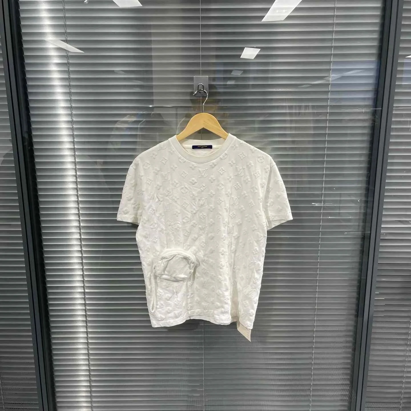 Louis Vuitton — Louis Vuitton Print Short Sleeve T-Shirt — streetwear — resale