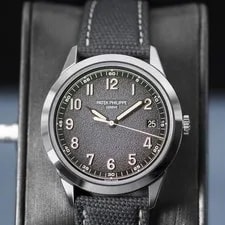 Patek Philippe Calatrava 5226G White Gold 40mm 2025 Box & Papers 3