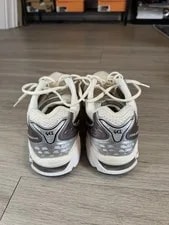 Asics Gel-Kayano 14 Metallic Size 9 - Clean 3