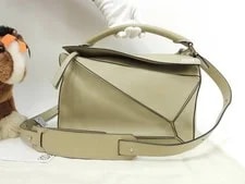 Loewe — Loewe Puzzle Medium Strap Excellent Cond — Handbag — resale