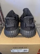 Yeezy Boost 350 V2 Low Top 3