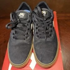 Nike SB Chron 2 Low Top Skate Shoes 2