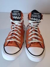 Converse X Peanuts Snoopy & Friends Chuck Taylor All Star ’s 8/ 10 2