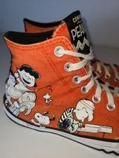 Converse X Peanuts Snoopy & Friends Chuck Taylor All Star ’s 8/ 10 4
