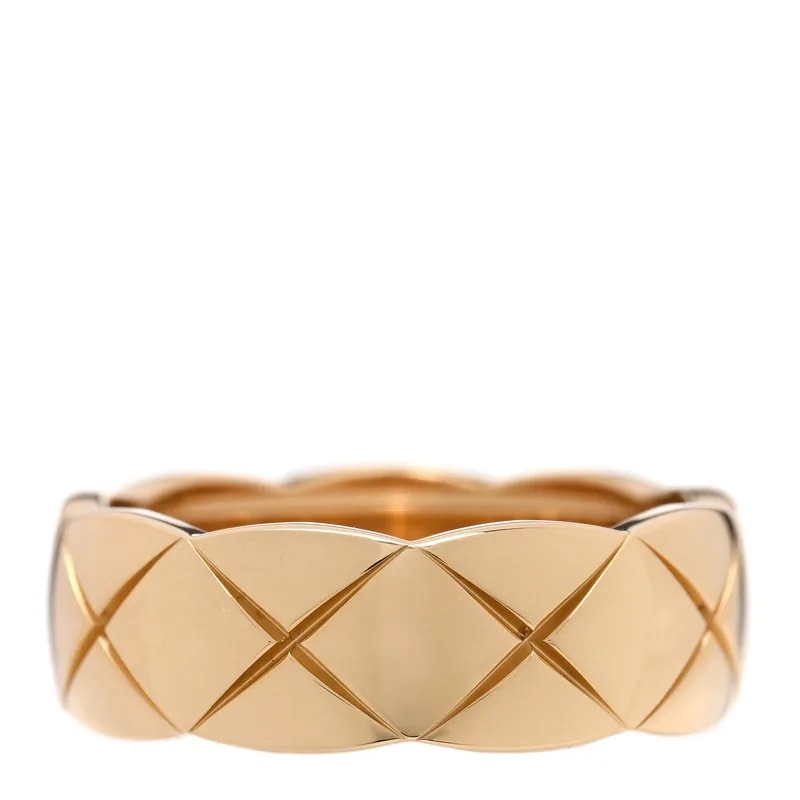 Chanel — 18K Yellow Gold Small Coco Crush 53 6.5 — Jewelry — resale