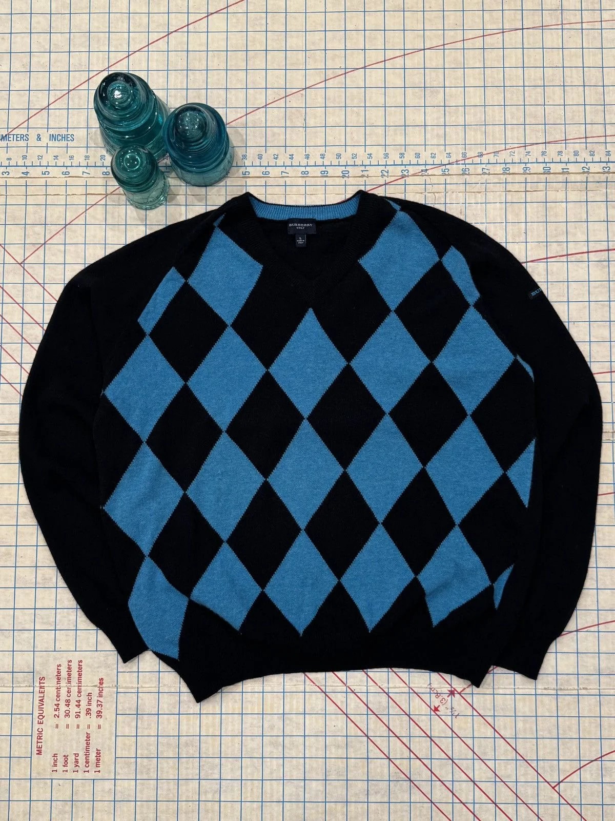 Burberry — Burberry Golf and Argyle V Neck Sweater L — streetwear — resale