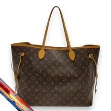 Louis Vuitton — Louis Vuitton Neverfull Fabric Peeling Stains — Handbag — resale