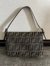 Fendi Mamma Baguette Handle 2