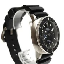 Panerai Luminor Submersible 1950 PAM01389 Black 3