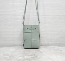 Bottega Veneta — Bottega Veneta Mini Bucket New 680217 156524078 [P] — Handbag — resale