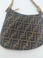 Fendi Oyster Logo Geometric 2