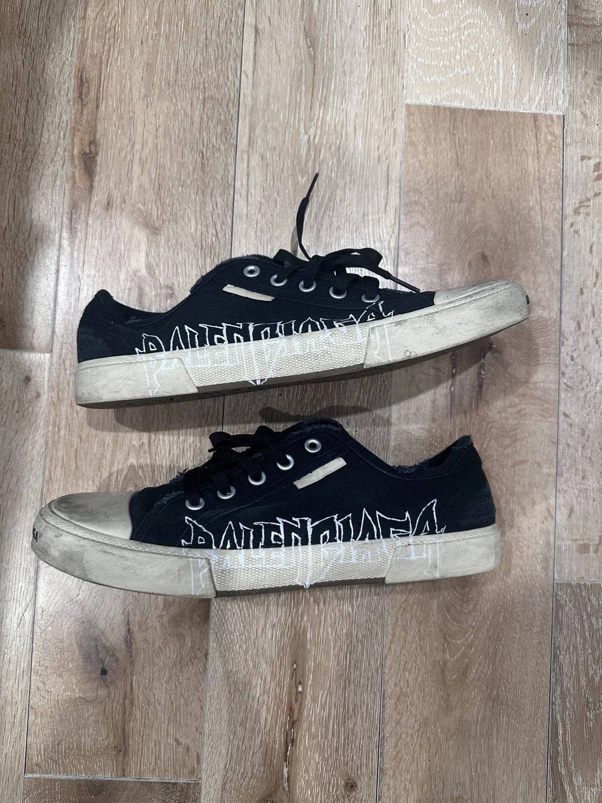 Balenciaga — Balenciaga Pairs Shoes — Sneaker — resale