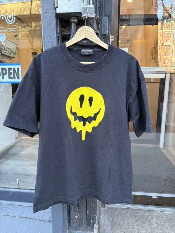 Balenciaga — Balenciaga - Smiley Printed T-Shirt 😊 — streetwear — resale