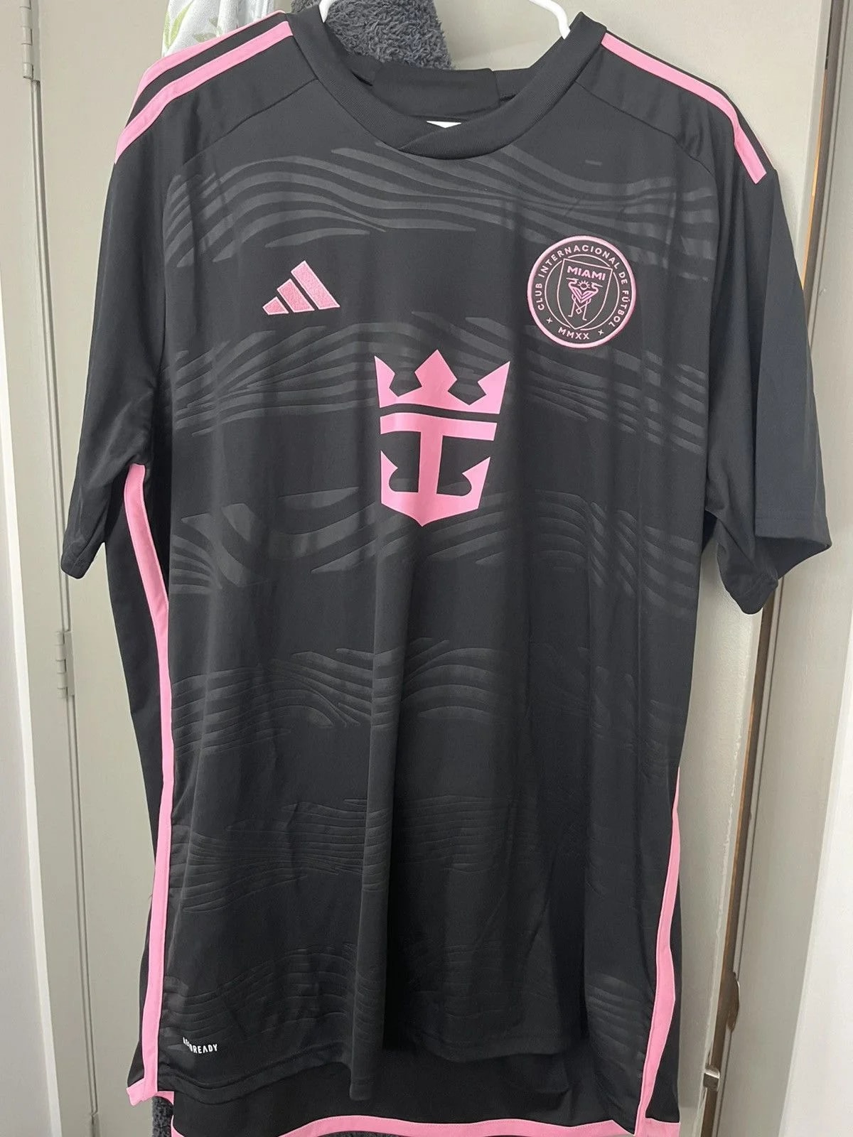 Adidas — Adidas Lionel Messi — streetwear — resale