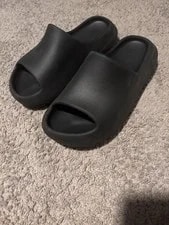 Yeezy — Yeezy Slides 12US Good Condition — Sneaker — resale
