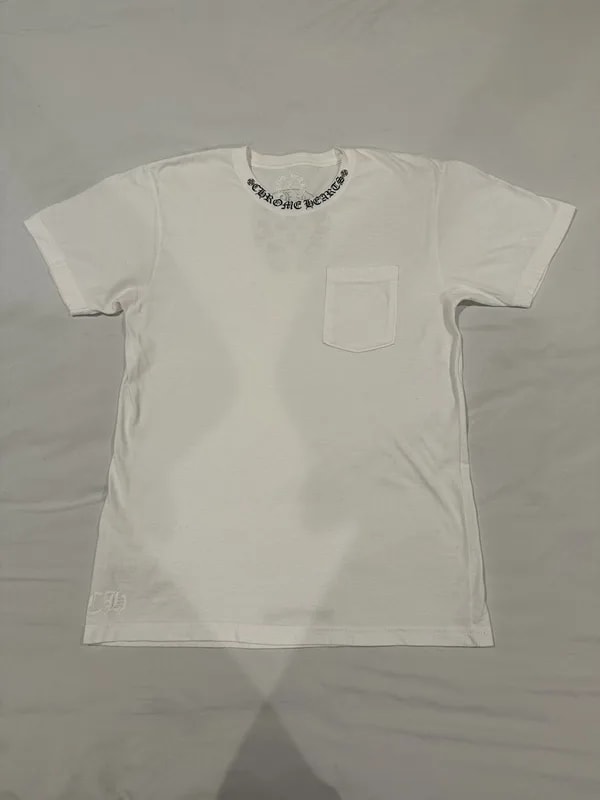 Hearts Horseshoe Logo Pocket T-Shirt 3