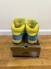 Nike SB Dunk Hi Marge Simpson 3
