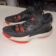 Air Jordan Zion 1 Bloodline Nike 6Y DA3131-006 3