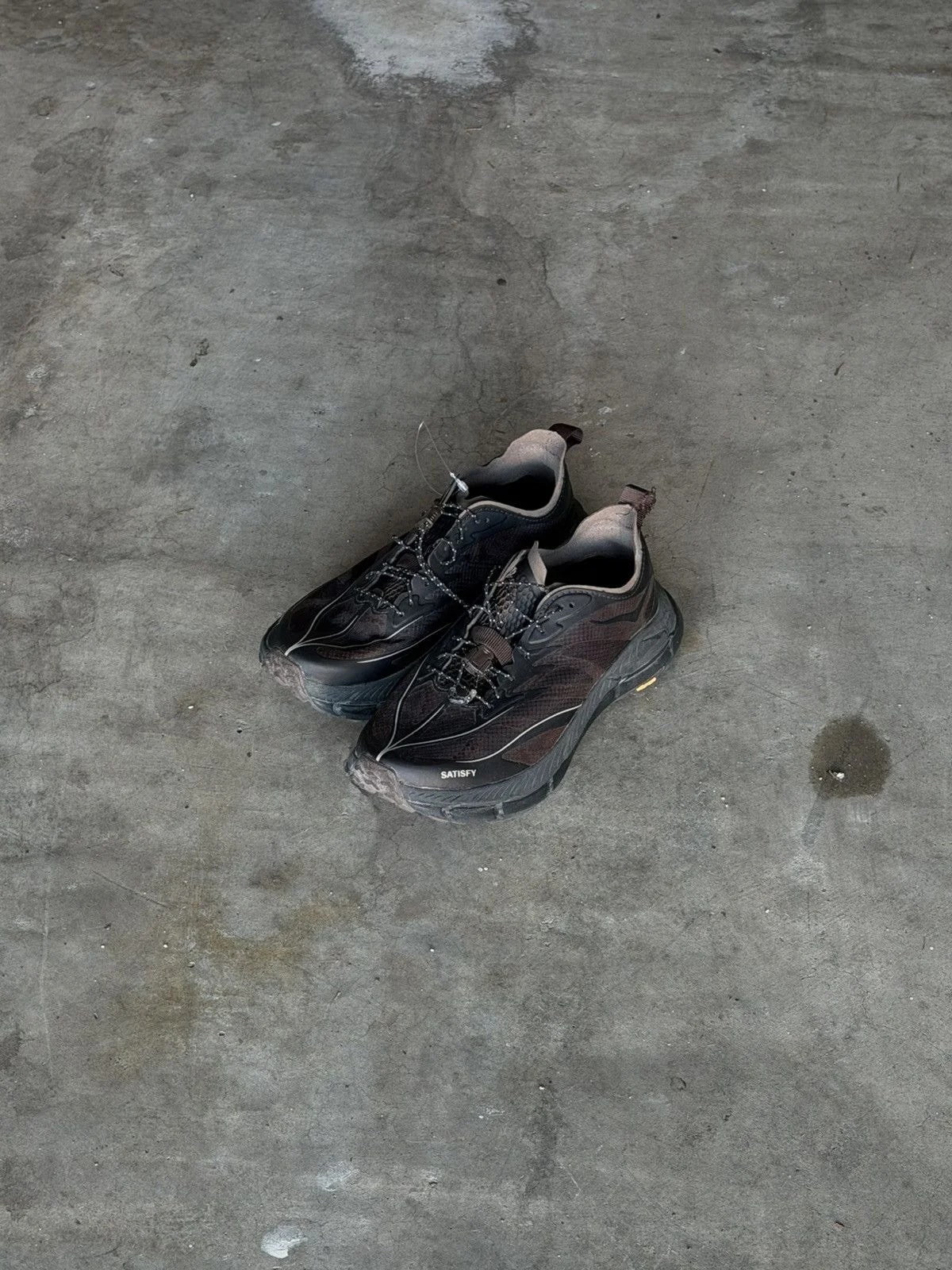Hoka — Hoka X Satisfy Mafate Speed 4 — Sneaker — resale