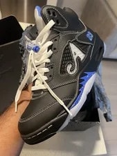 Air Jordan — Air Jordan Retro 5 Awake Ny — Sneaker — resale
