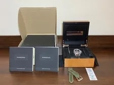Panerai — Panerai Luminor Submersible 42mm PAM00682 PAM 682 Micah Vintager Strap — Watch — resale