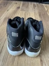 Jordan Air 11 ’s 25Mid-Top Lace-Up 3