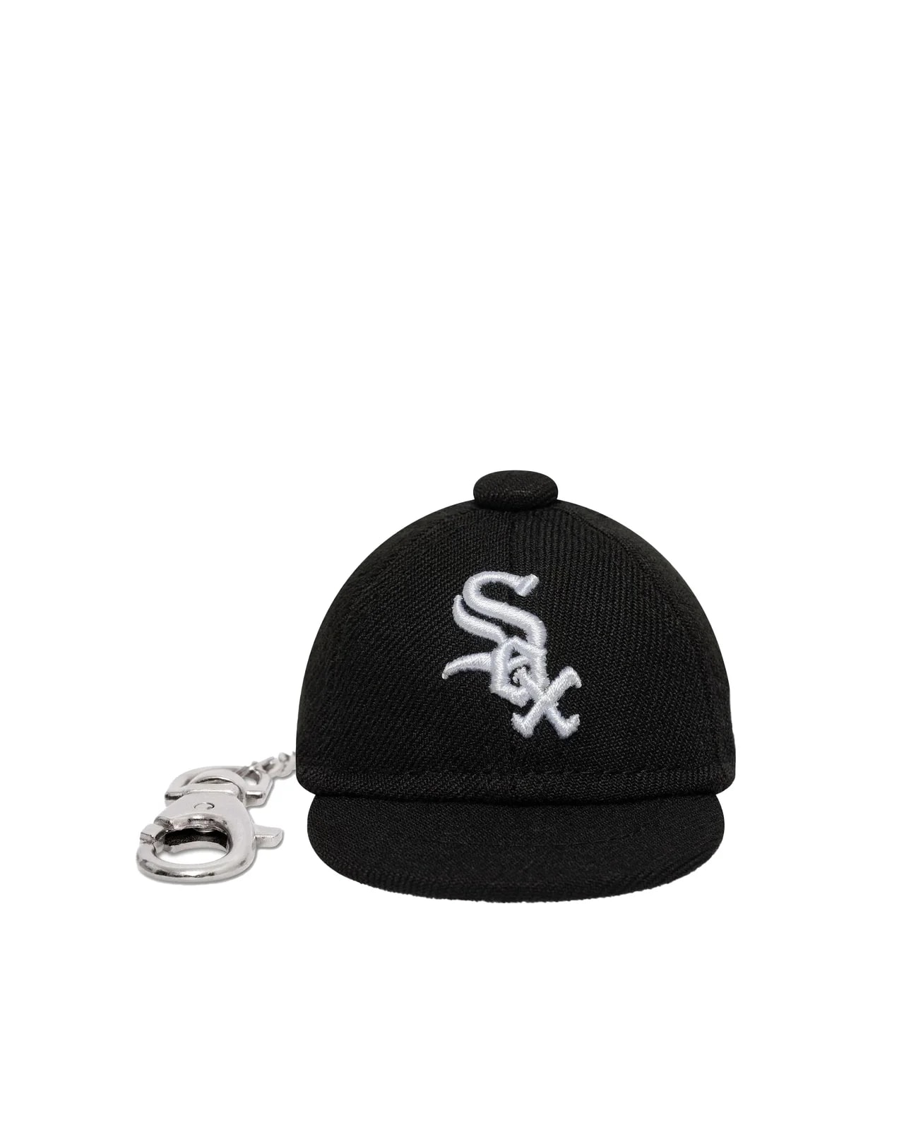 New Era Cap — New Era Cap 60509157 Baseball Keychain — Caps — Accessory — resale