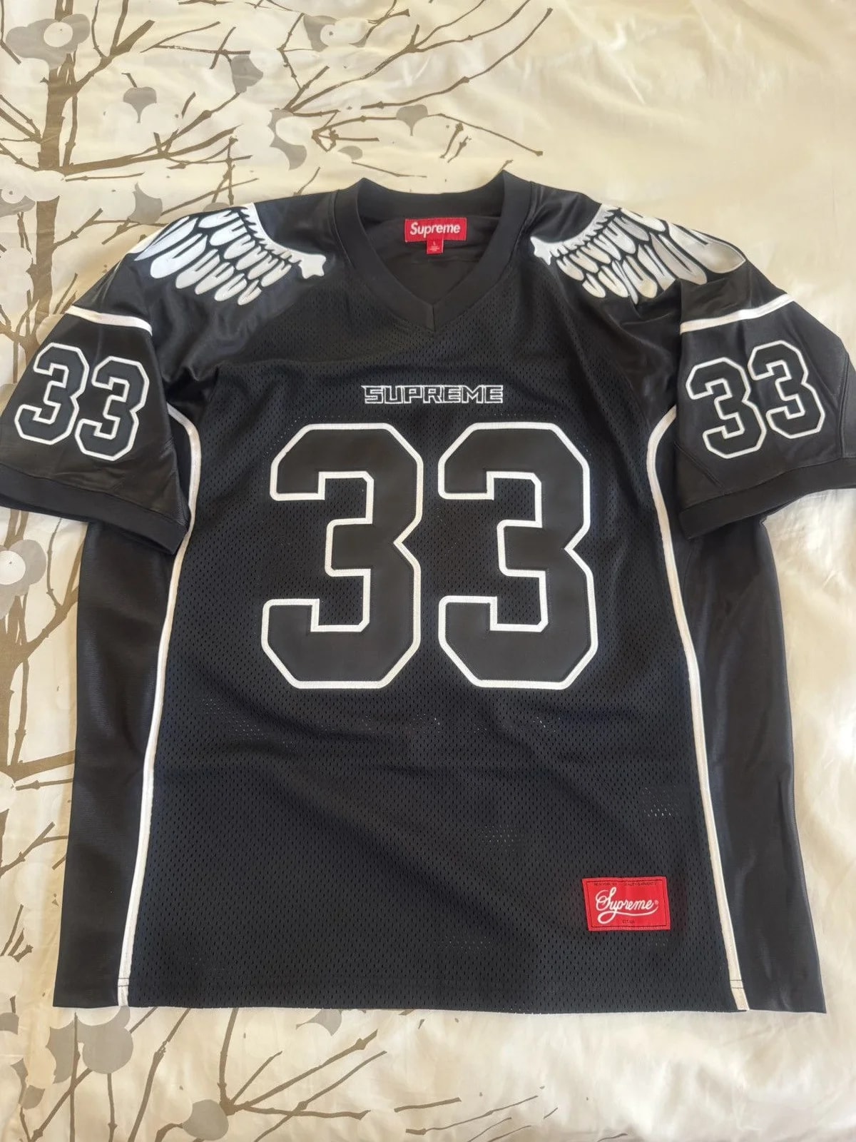 Supreme — Supreme “Wings” Small New — streetwear — resale
