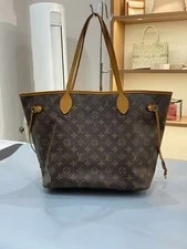 Louis Vuitton Authentic Neverfull Medium-sized Wallet 2