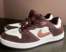 Nike SB Alleyoop Low Top Mystic Dates Claystone Excellent Condition 3