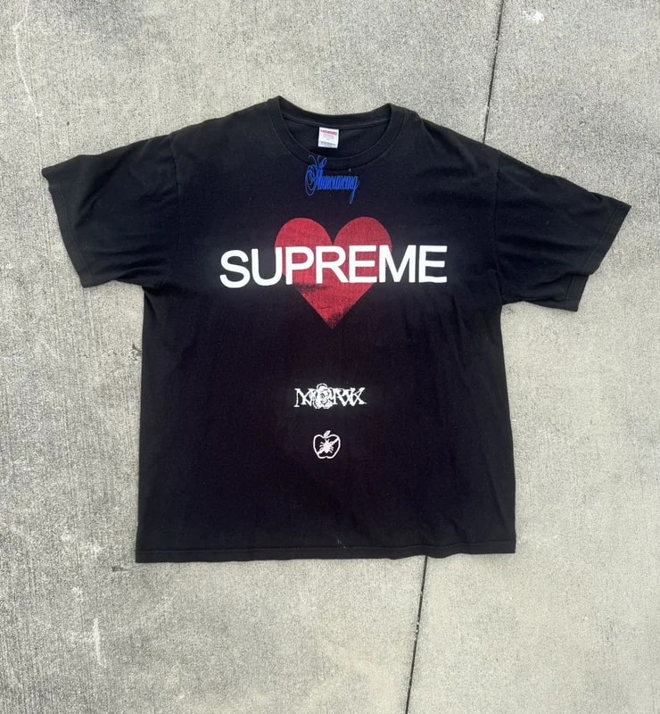 Supreme — Supreme Announcing Tee — streetwear — resale