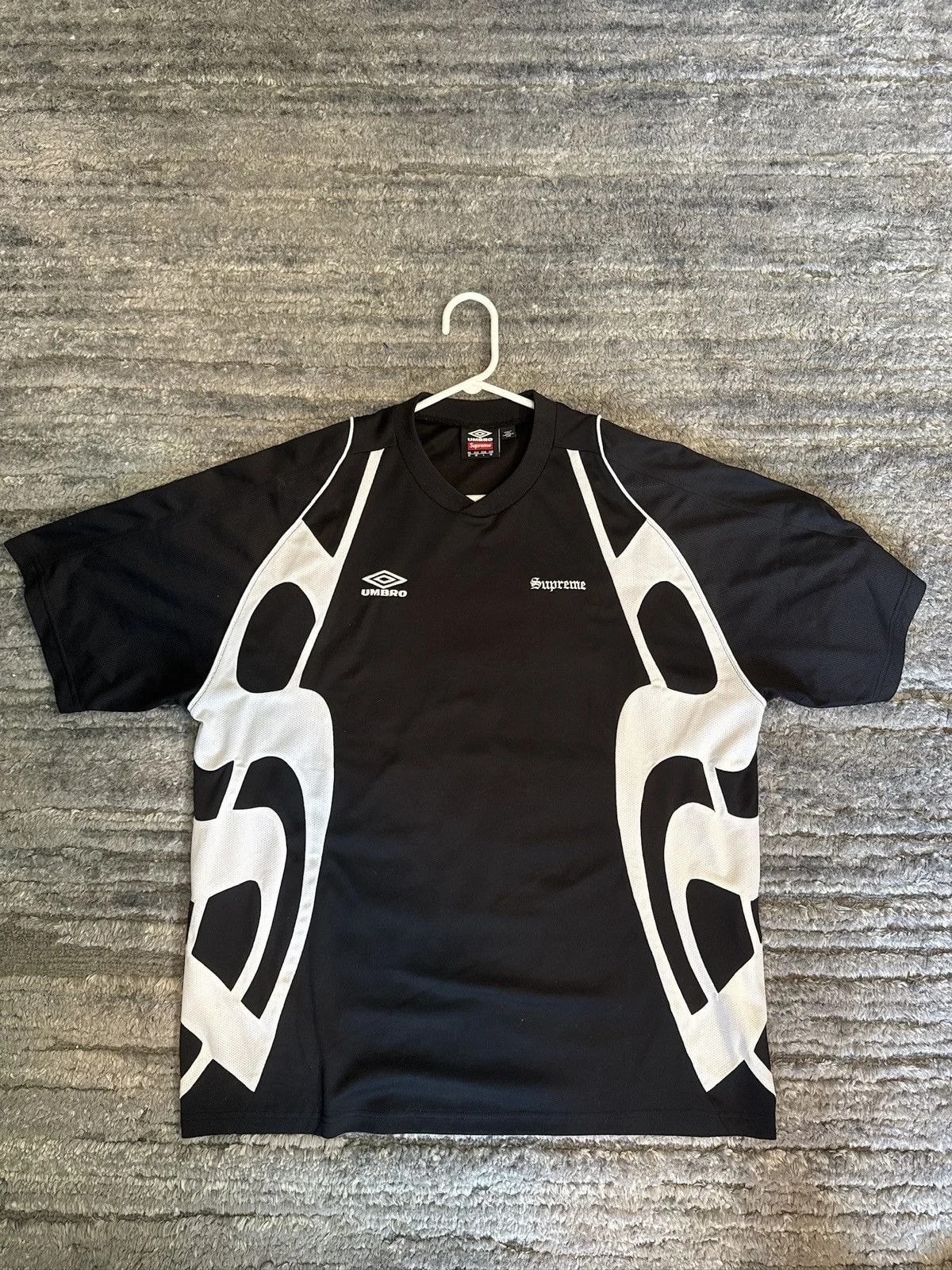 Supreme — Supreme X Umbro Side Panel Football — streetwear — resale