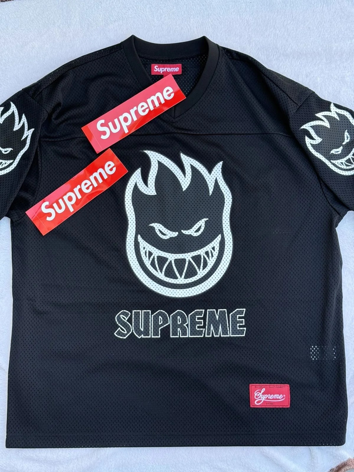 Supreme — Supreme Spitfire Football L — streetwear — resale