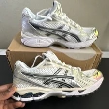 Asics GEL-Kayano 14 Low Top Lace-Up Athletic 2
