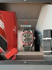 Tudor Heritage Black Bay Smiley 79220R Red Burgundy Bezel 41mm Rose Full Set 2