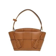 Bottega Veneta — Bottega Veneta Arco Small 22cm P216143714 — Handbag — resale