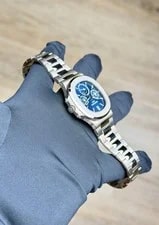 Patek Philippe Nautilus 40 Blue Sunburst Index Preowned 2022 5740/1G-001 4