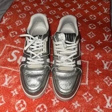 Louis Vuitton Size 10 ’S Metallic With Authenticity🌟 2
