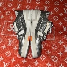 Louis Vuitton Size 10 ’S Metallic With Authenticity🌟 4