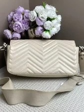 Gucci Marmont Off‑ Chevron Chain 2