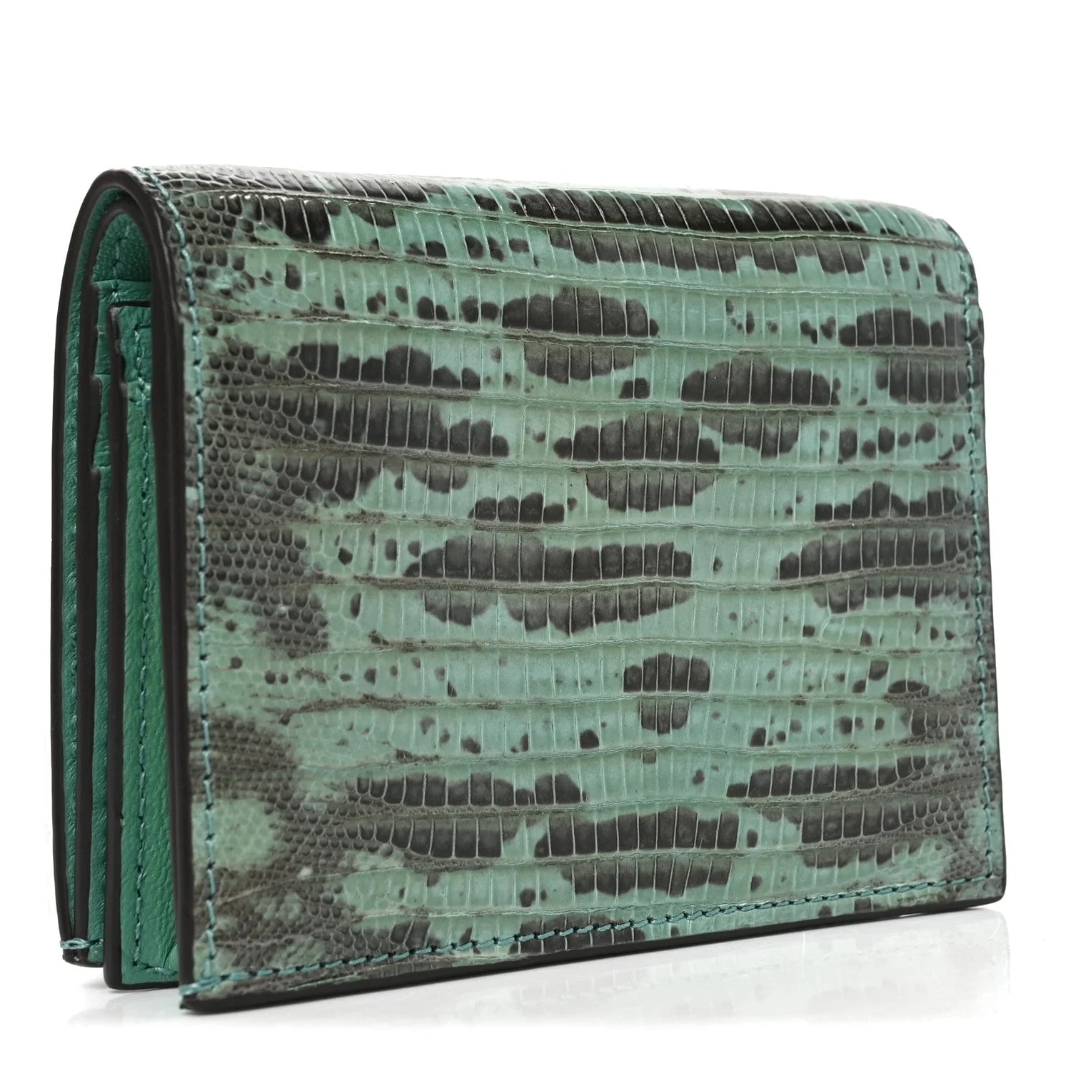 Embossed Vlogo Bi-Fold 3