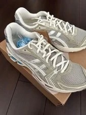 10.0US Juliana Salazar Asics Gel-Kayano 14 4