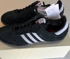 Adidas Originals — Adidas Originals Samba Livestock Cblack Ftwwht Brired BA9062 Us8.5 — Sneaker — resale